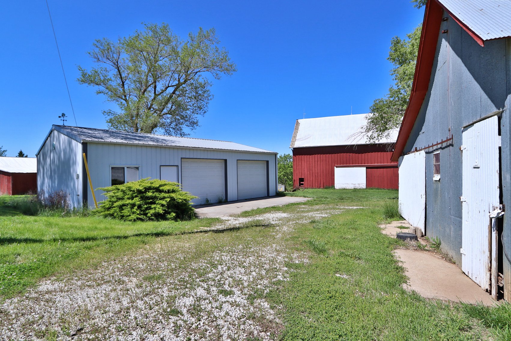 Image for Donald W. Eis Farmland Auction by the Schaardt Auction Team with Burrows Tracts Real Estate