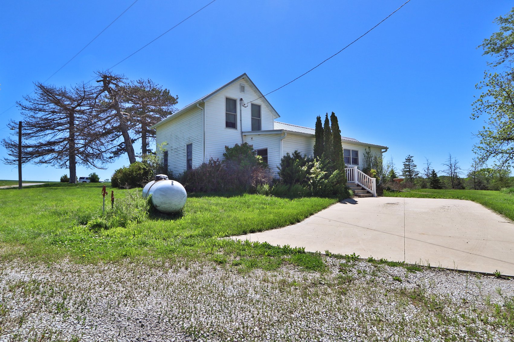 Image for Donald W. Eis Farmland Auction by the Schaardt Auction Team with Burrows Tracts Real Estate