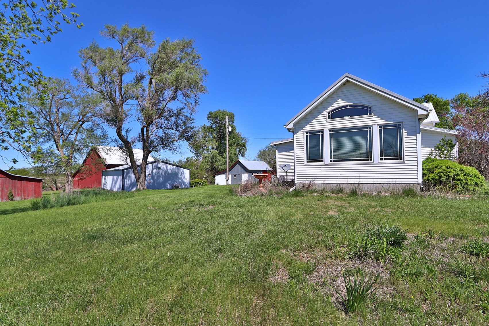 Image for Donald W. Eis Farmland Auction by the Schaardt Auction Team with Burrows Tracts Real Estate