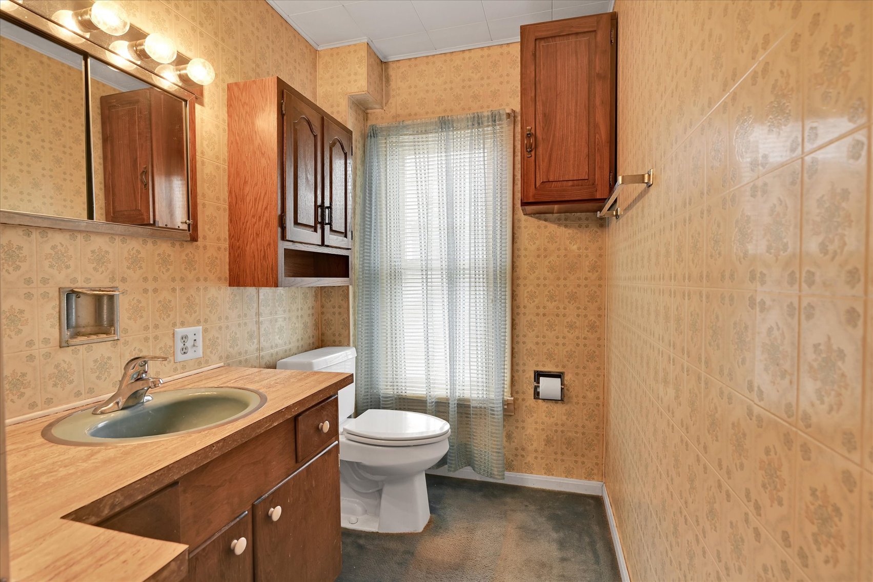 Image for Fixer Upper Real Estate Auction - Lebanon, PA