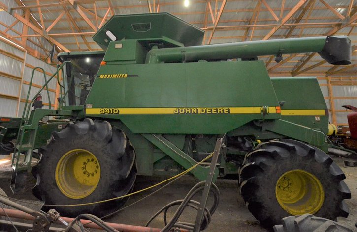 JOHN DEERE 9410 COMBINE & JD 625F PLATFORM HEAD - AUCTIONTIME.COM