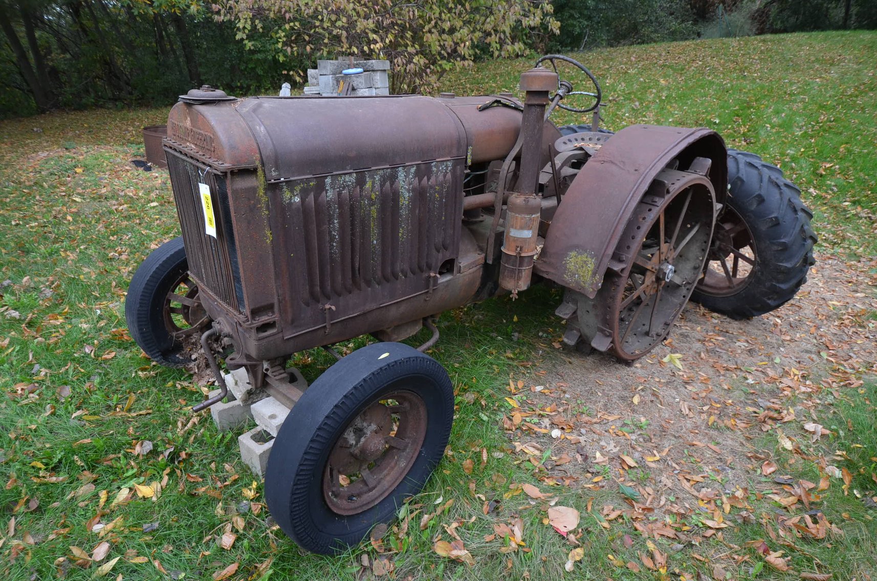 Image for FERTILIZER TRUCK, TRACTORS, MOWERS, TRAILER, TOOLS AND COLLECTIBLES - Mondovi, WI
