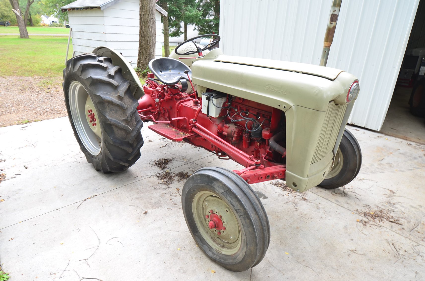 Image for FERTILIZER TRUCK, TRACTORS, MOWERS, TRAILER, TOOLS AND COLLECTIBLES - Mondovi, WI