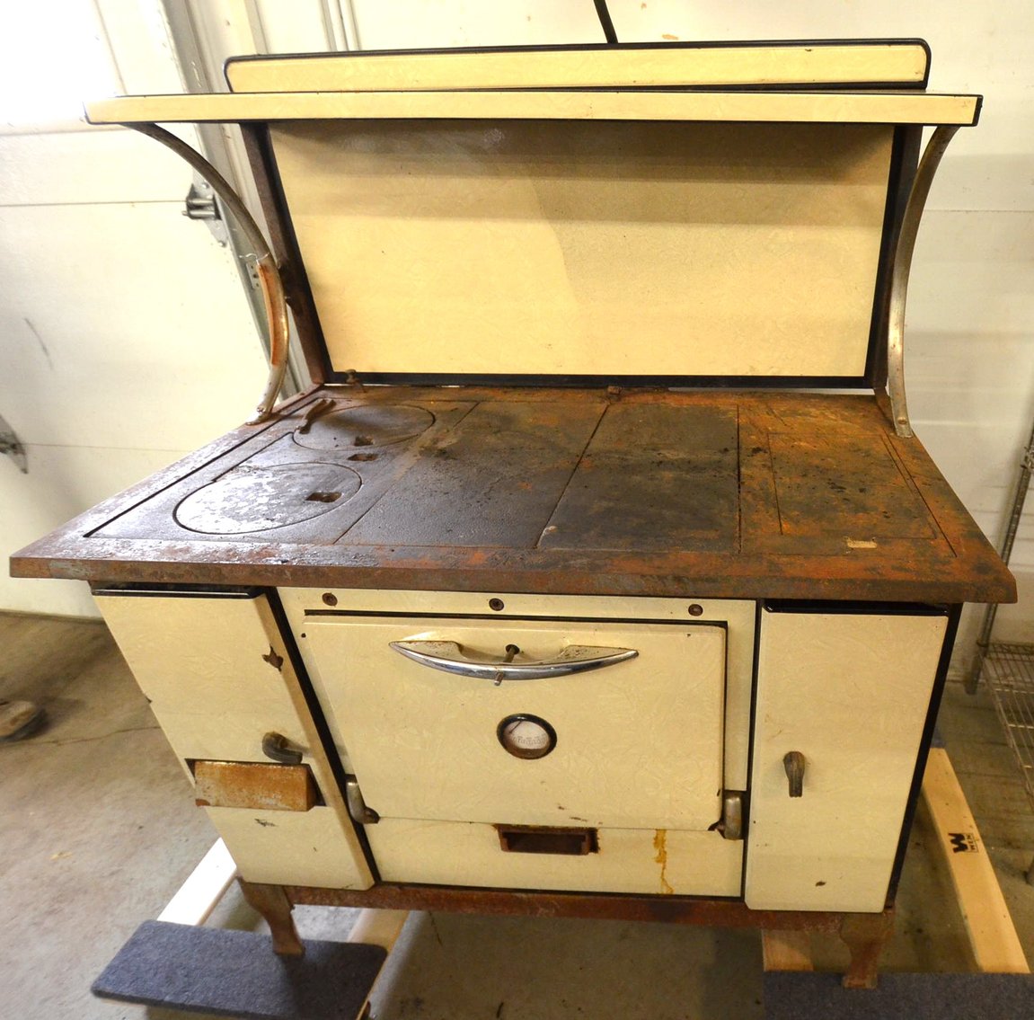 Image for TRUCKS, STOCK TRAILER, TOOLS AND HOUSEHOLD COLLECTIBLES - Mondovi, WI