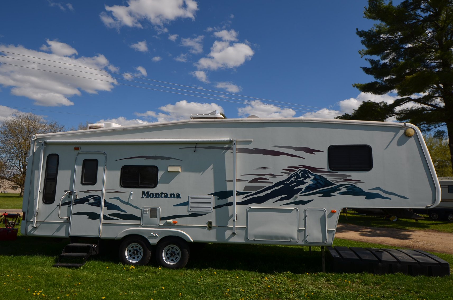 Image for CAMPERS, BOAT, FIREARMS, TOOLS, FURNITURE AND MORE - Mondovi, WI