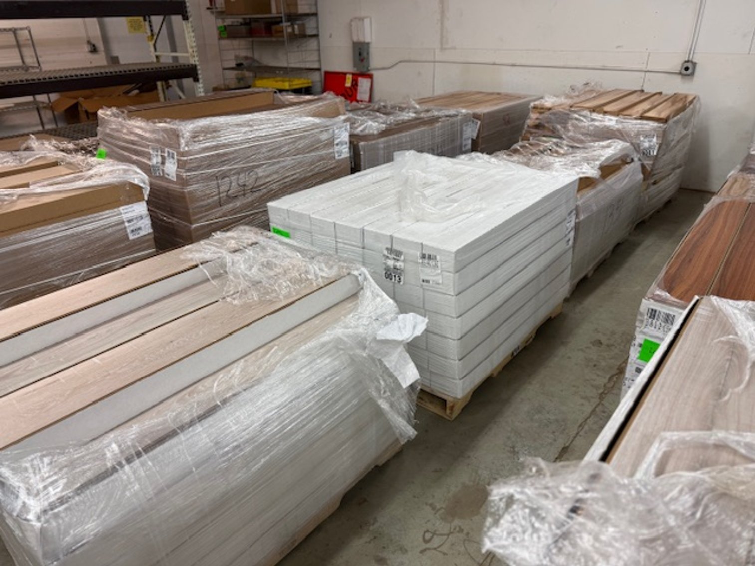 Image for JANUARY MOHAWK OVERSTOCK LAMINATE FLOORING - Mondovi, WI