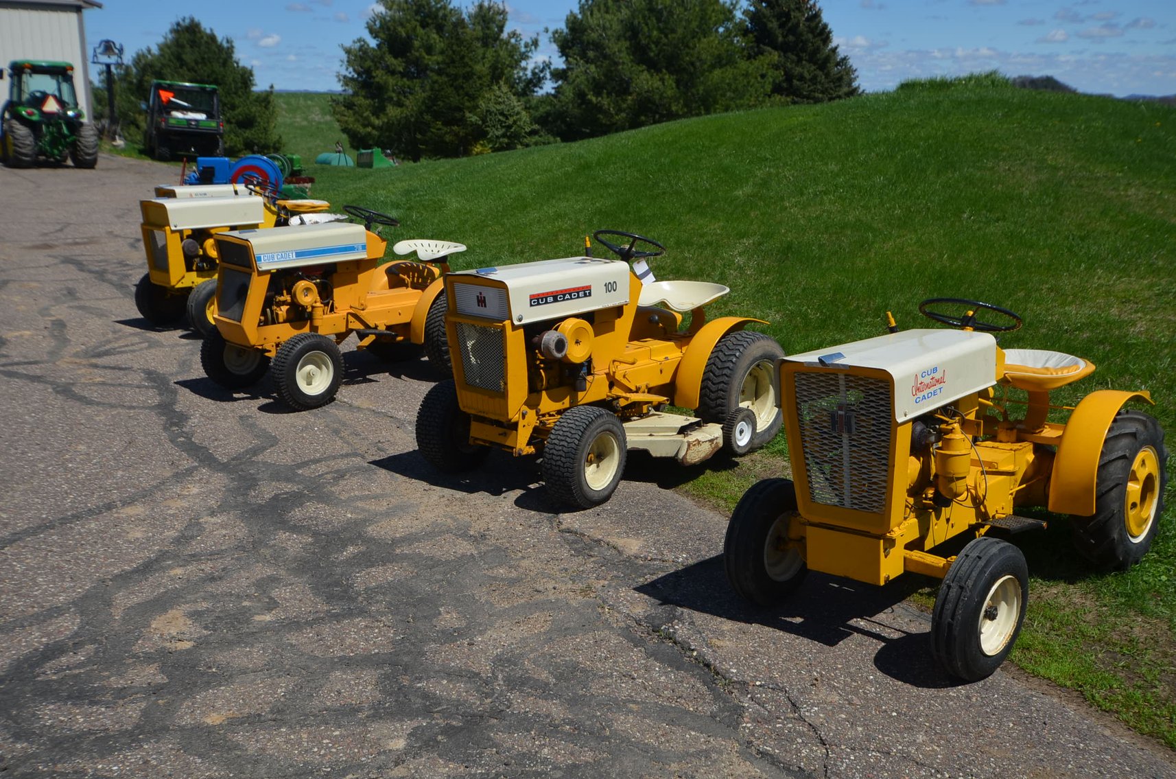 Image for DOUG FISK VINTAGE TRACTOR COLLECTION & MACHINERY - Mondovi, WI
