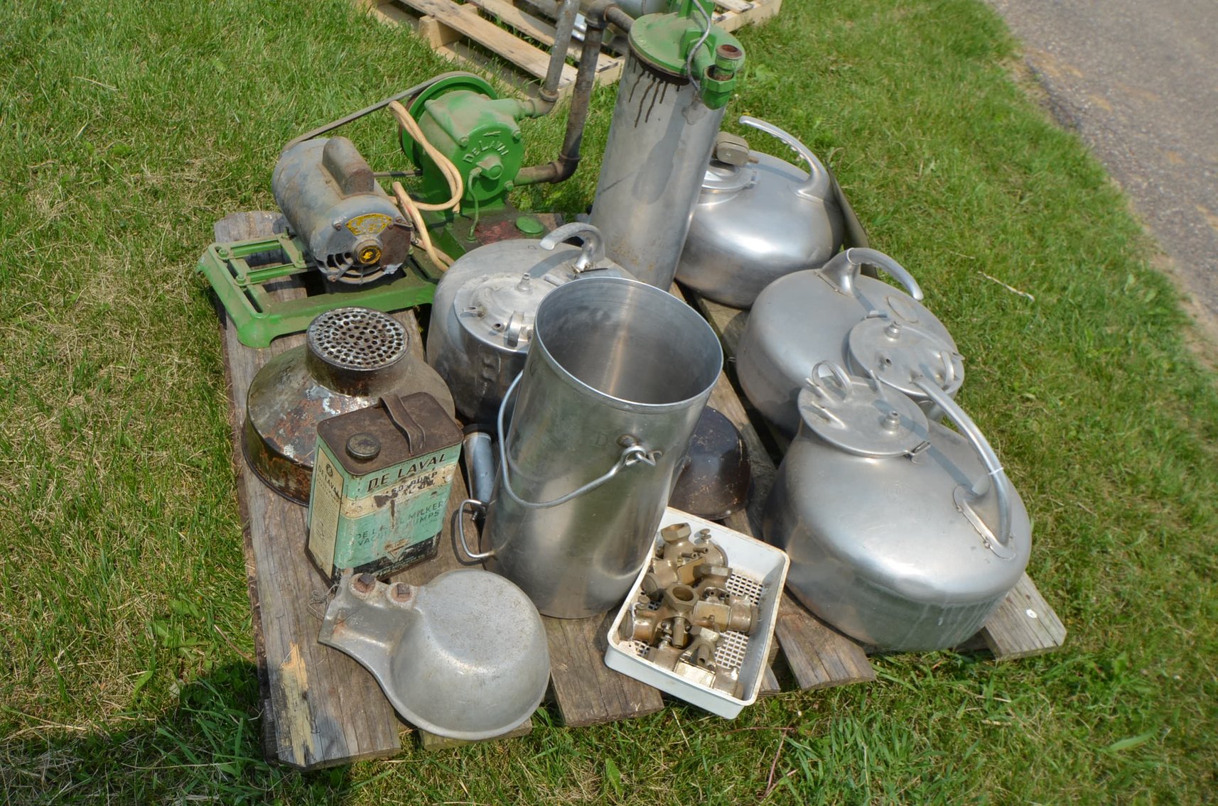 Image for DOUG FISK VINTAGE TRACTOR COLLECTION & MACHINERY - Mondovi, WI