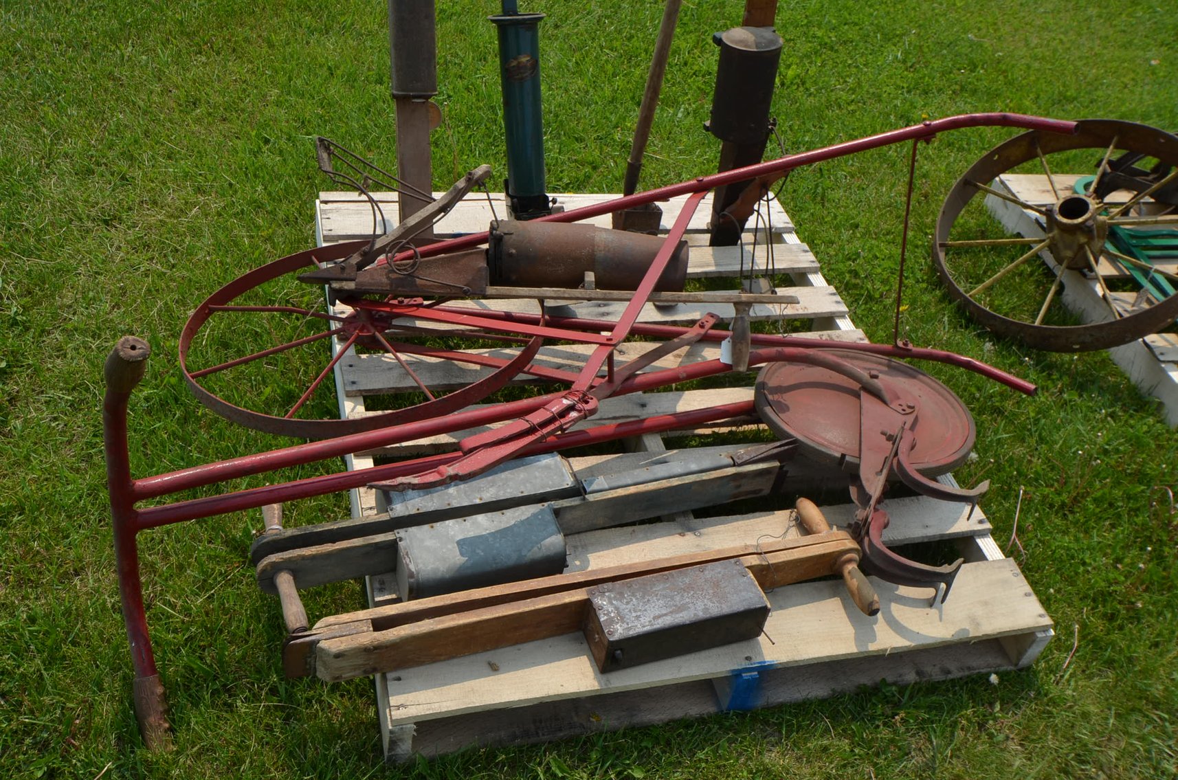 Image for DOUG FISK VINTAGE TRACTOR COLLECTION & MACHINERY - Mondovi, WI