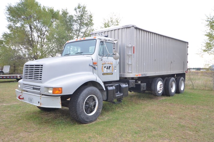 1999 INTERNATIONAL S2600 - Holmen, WI