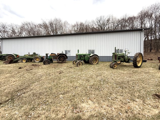 VINTAGE JD TRACTORS, CUSHMAN SCOOTERS, HIT & MISS ENGINES, PLUS MORE! - Chippewa Falls, WI