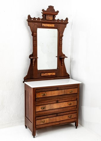 Image for Pink Gallery - Fantastic Finds Online Estate Auction