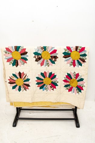 Image for Pink Gallery - Fantastic Finds Online Estate Auction