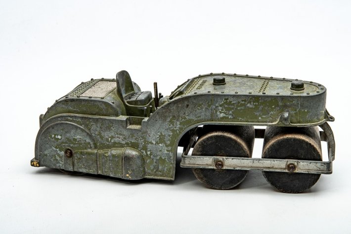 Image for Orange Gallery - Furniture, Coins & More Online Auction!