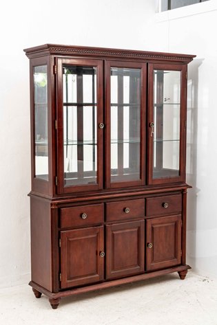 Image for Pink Gallery - Online Estate Auction