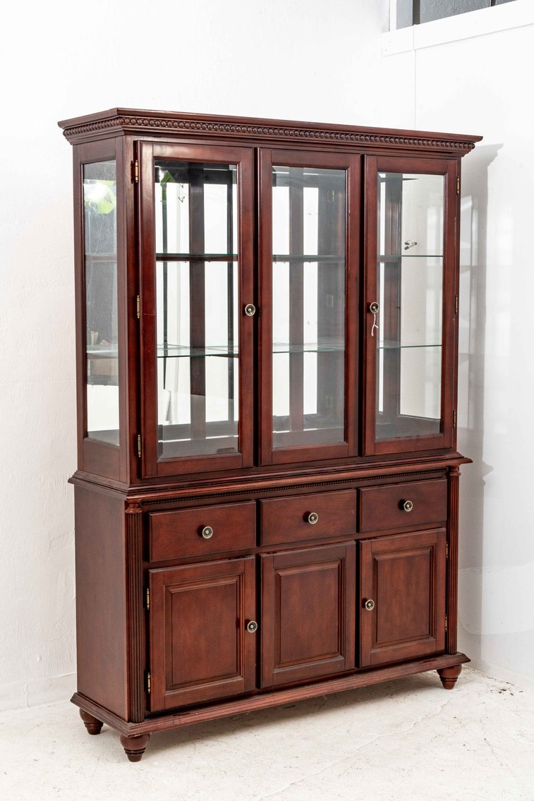 Image for Pink Gallery - Online Estate Auction