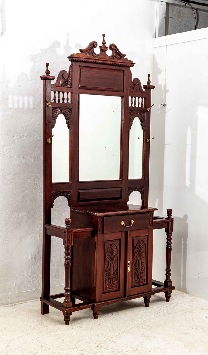 Image for Yellow Gallery - Online Estate & Antiques Auction