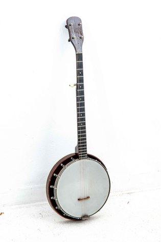 Image for Yellow Gallery - Online Estate & Antiques Auction