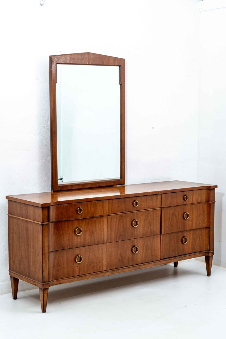 Image for Red Gallery Auction Multi Consignor