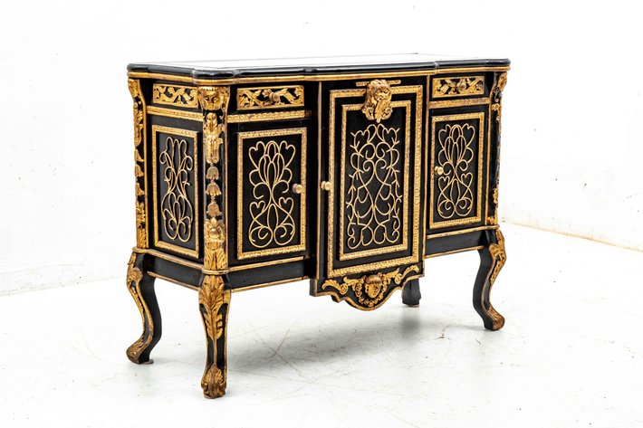 Image for Red Gallery Online Estate & Antiques Auction