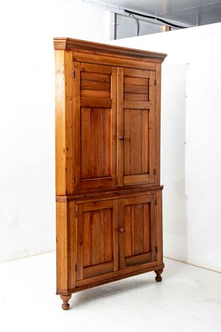 Image for Yellow Gallery - Nice Antiques, Great Smalls & Many NIB Items