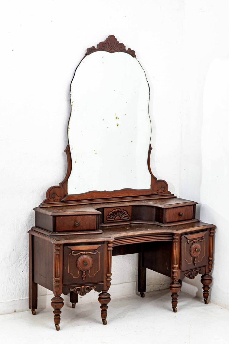 Image for Pink Gallery - High Quality Furniture and Interesting Items