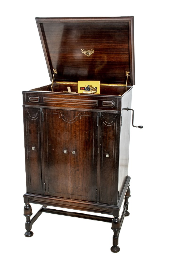 Image for Green Auction - Fabulous Furniture, Great Smalls & Nice Tools