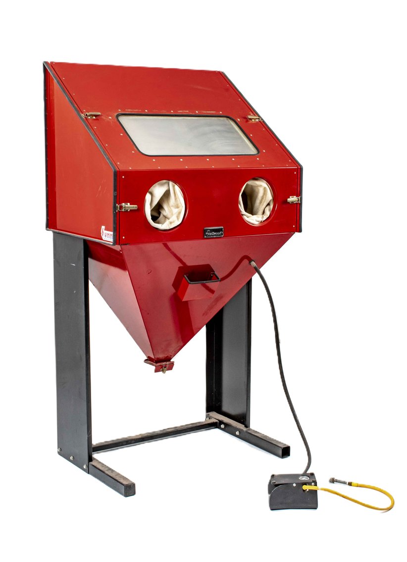 Image for Pink Auction - Tractor, More Spring Estate, Knives & Bayonets