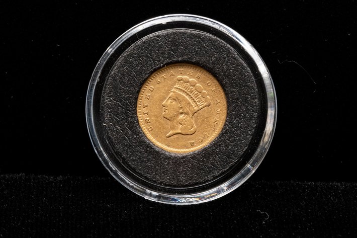 Image for Yellow Gallery - Firearms, Gold & Silver Coins, Fishing Lures, Lighting, Model Trains