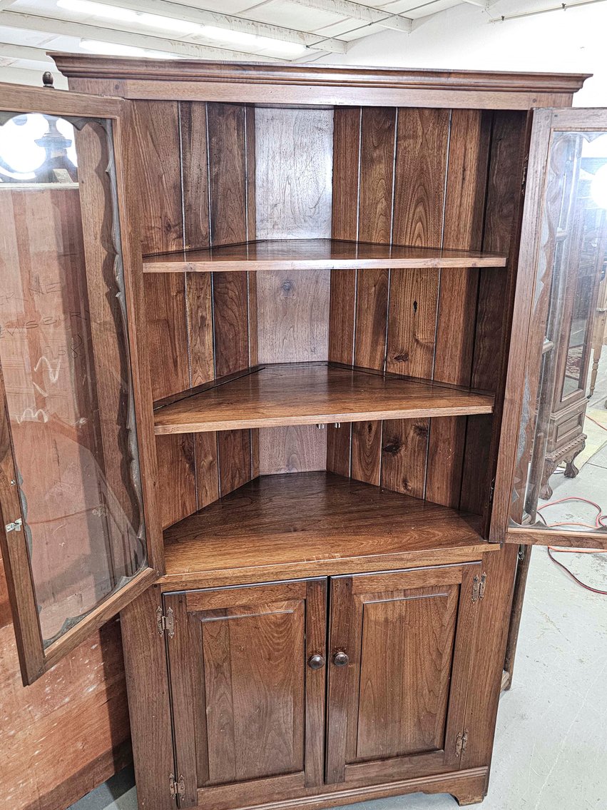 Image for Hillbilly Hut Antiques Business Downsizing Auction