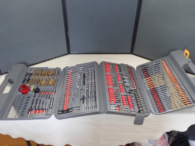 Image for Everett Burns Moving Sale - Hamilton