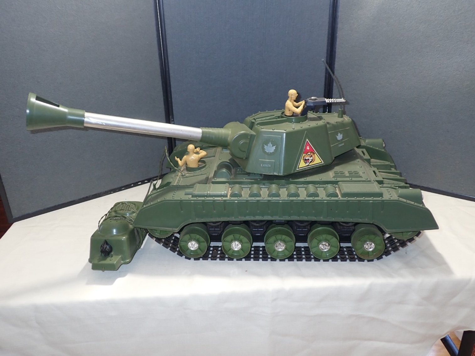 Image for Everett Burns Moving Sale - Hamilton