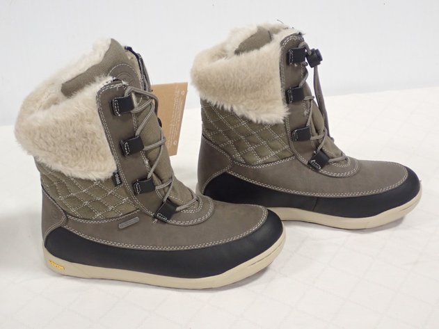 Image for Quality Winter Footwear Auction - Guelph