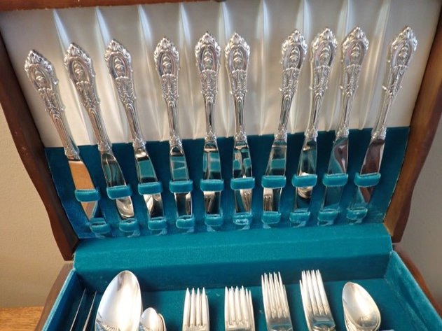 Image for Moving Auction for Nancy Watson - Guelph