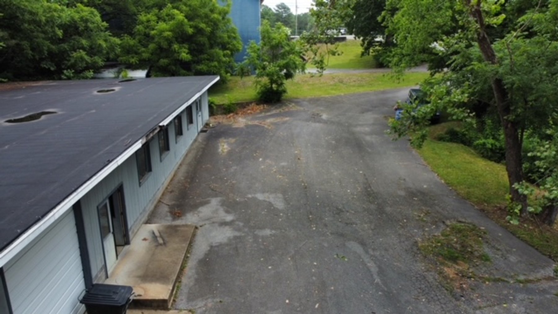 Image for Commercial Space - 8,000+ sq ft - Cabinet Shop near Hwy 100 - Centerville