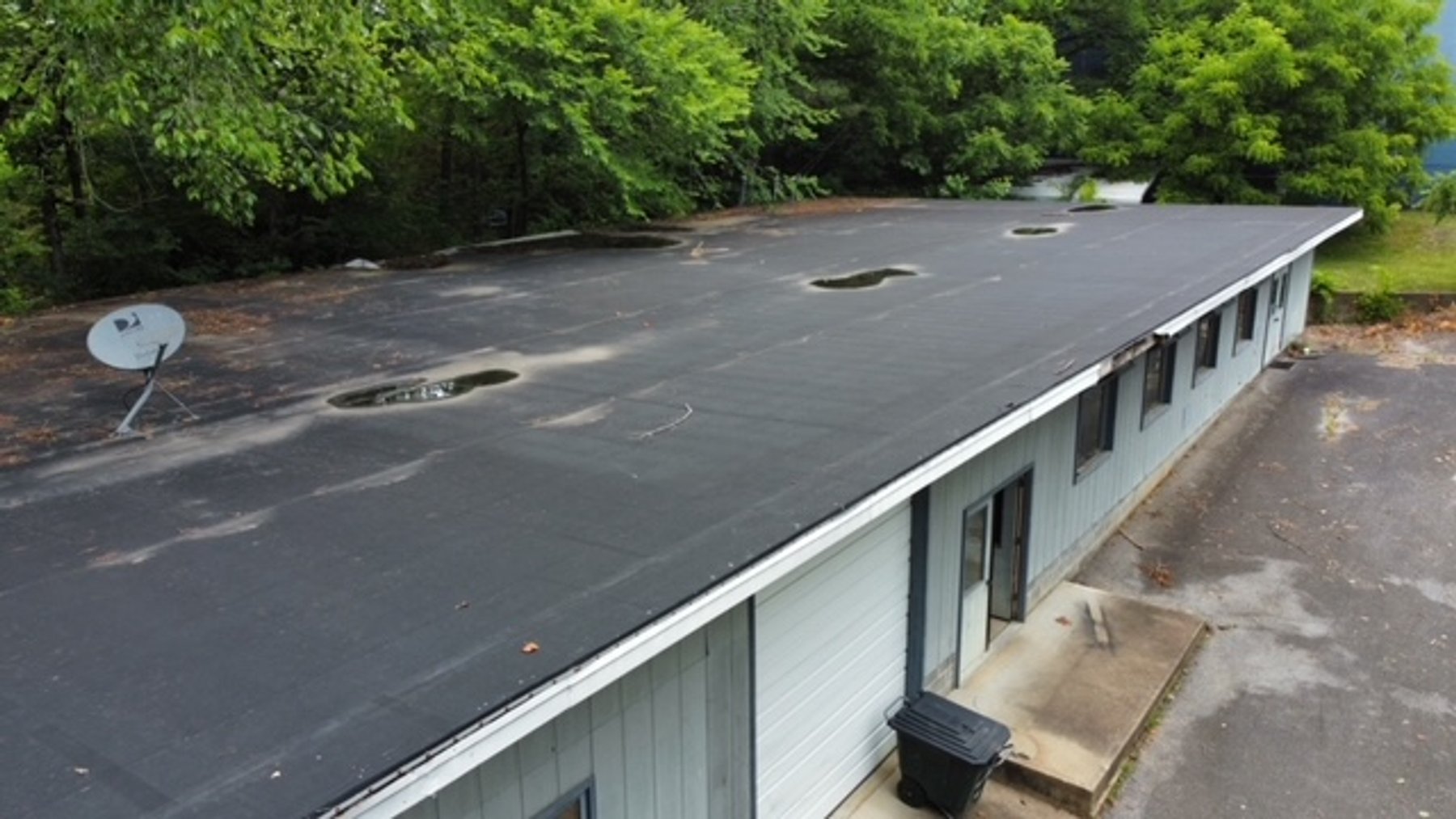 Image for Commercial Space - 8,000+ sq ft - Cabinet Shop near Hwy 100 - Centerville