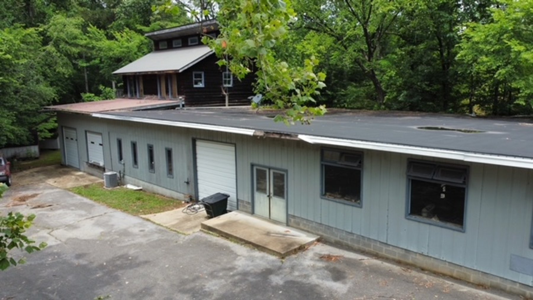 Image for Commercial Space - 8,000+ sq ft - Cabinet Shop near Hwy 100 - Centerville