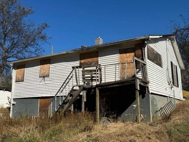 Image for 172 Columbia Ave - House & Lot - Selling Per Court Order