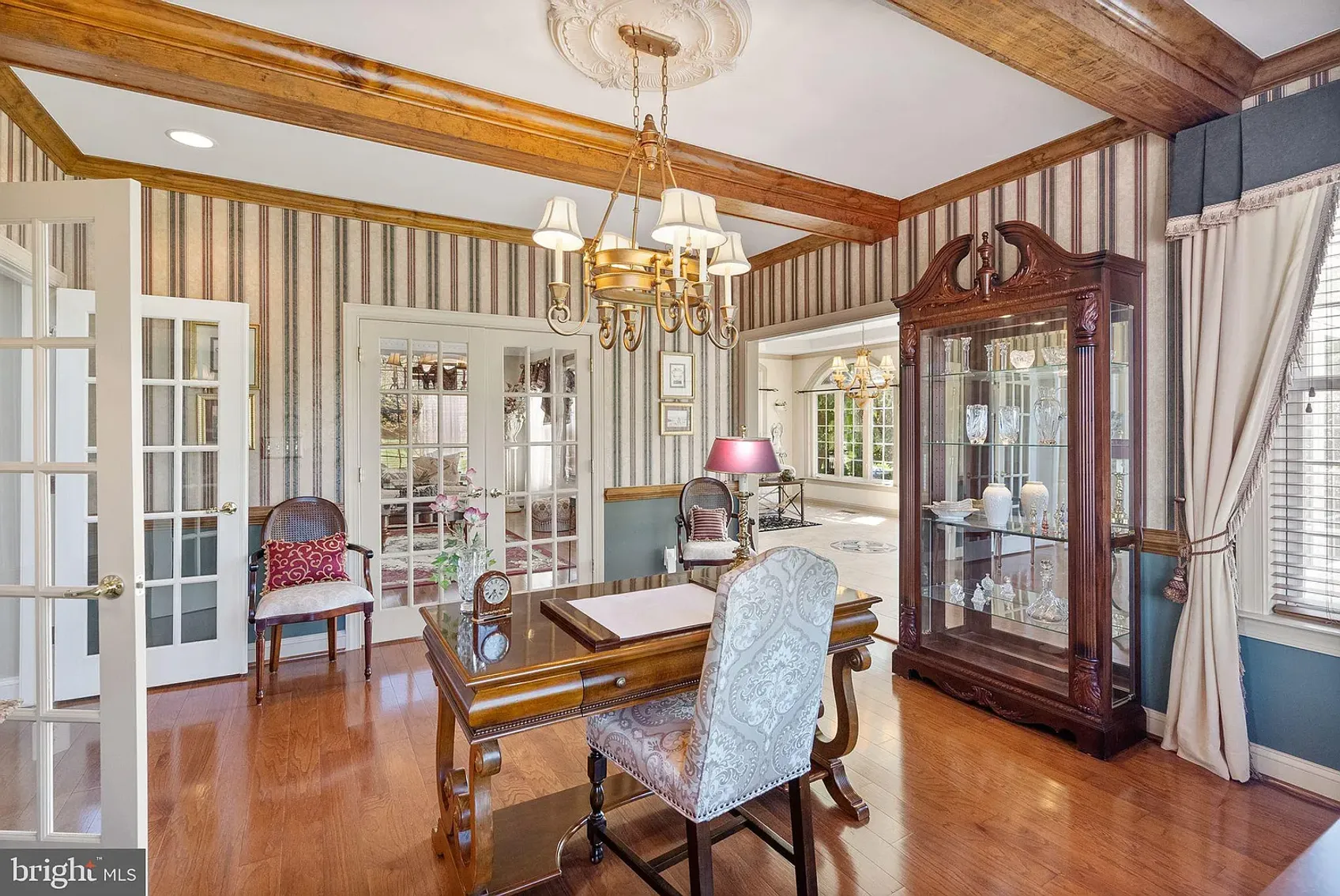 Image for Loudoun $1.45 Mil Mansion Downsizing Online Auction