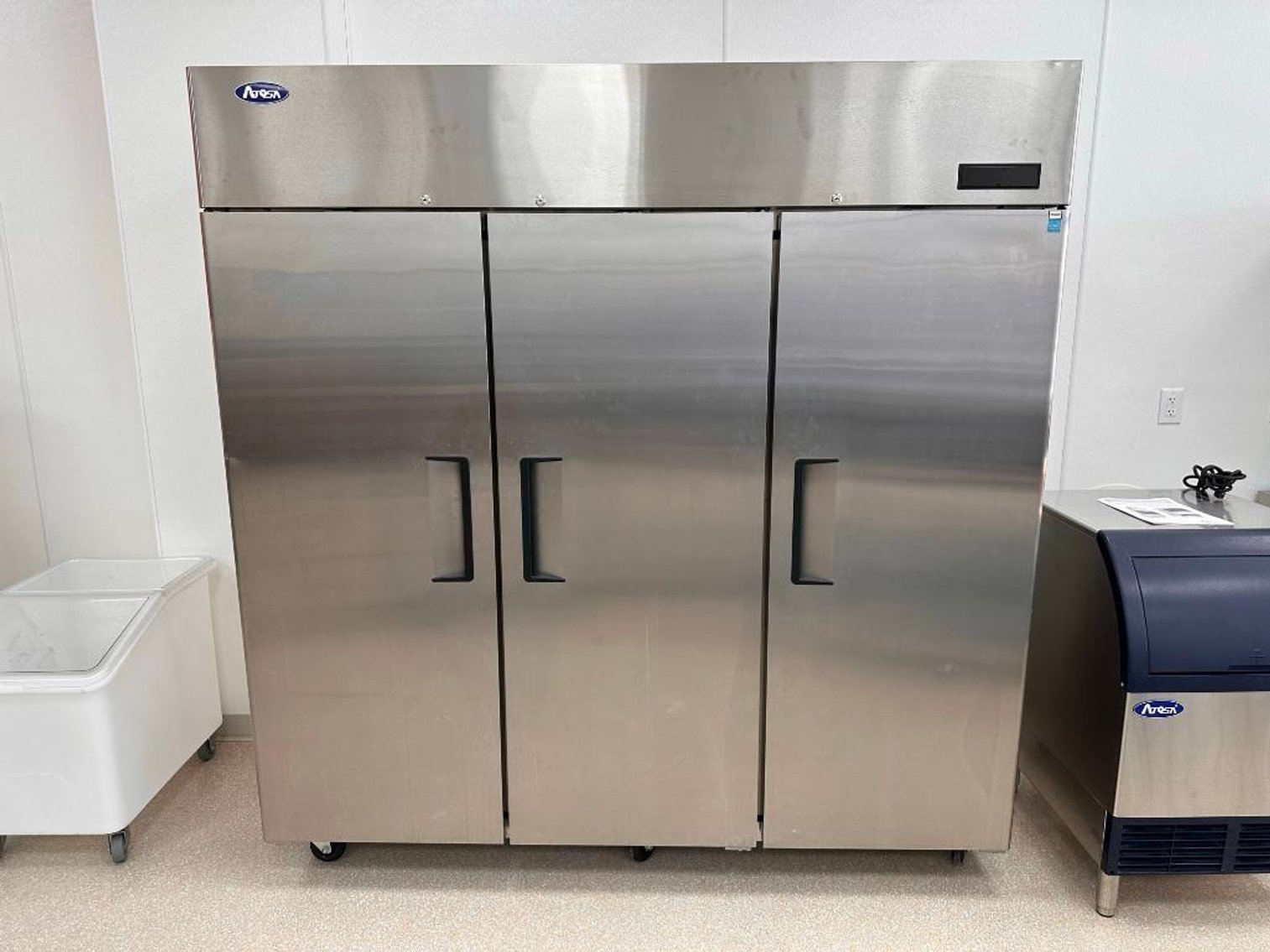 Image for New Bakery & Restaurant Liquidation w/ Drive-Thru - Gretna, Nebr.