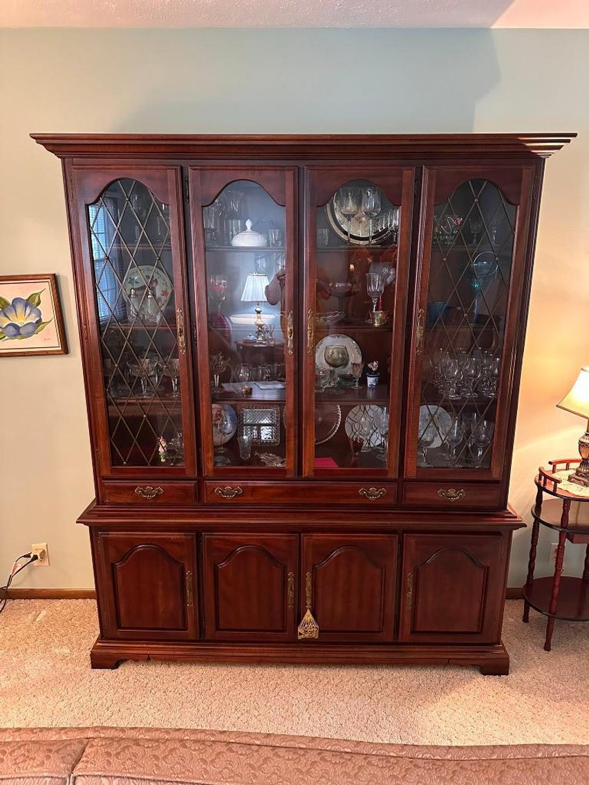 Image for Clean Omaha Household Estate Auction / Benson