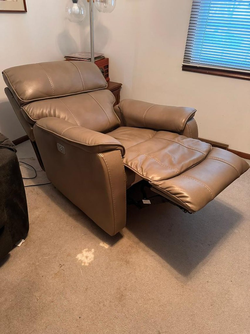 Image for Clean Omaha Household Estate Auction / Benson