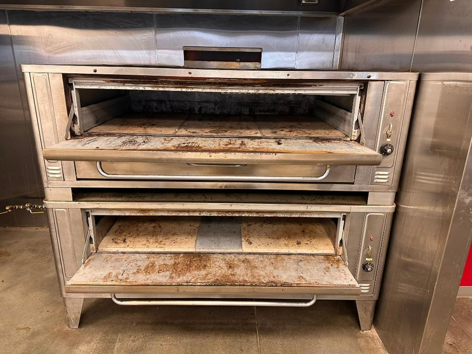 Image for Clean Late Model Restaurant Equipment & Furniture