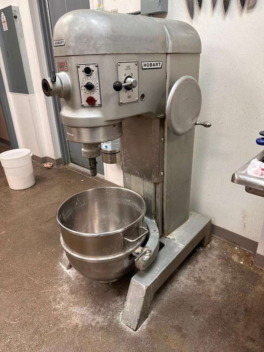 Image for Clean Late Model Restaurant Equipment & Furniture