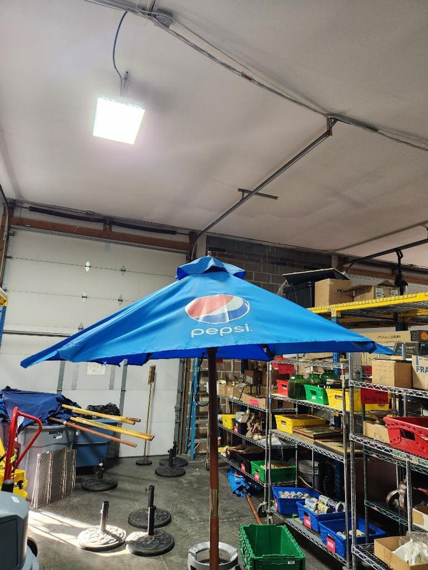 Image for Clean Late Model Restaurant Equipment & Furniture