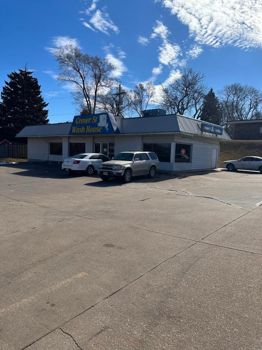 Image for Omaha Coin-Laundry / Laundromat Liquidation One - Grover Street May 12th Online