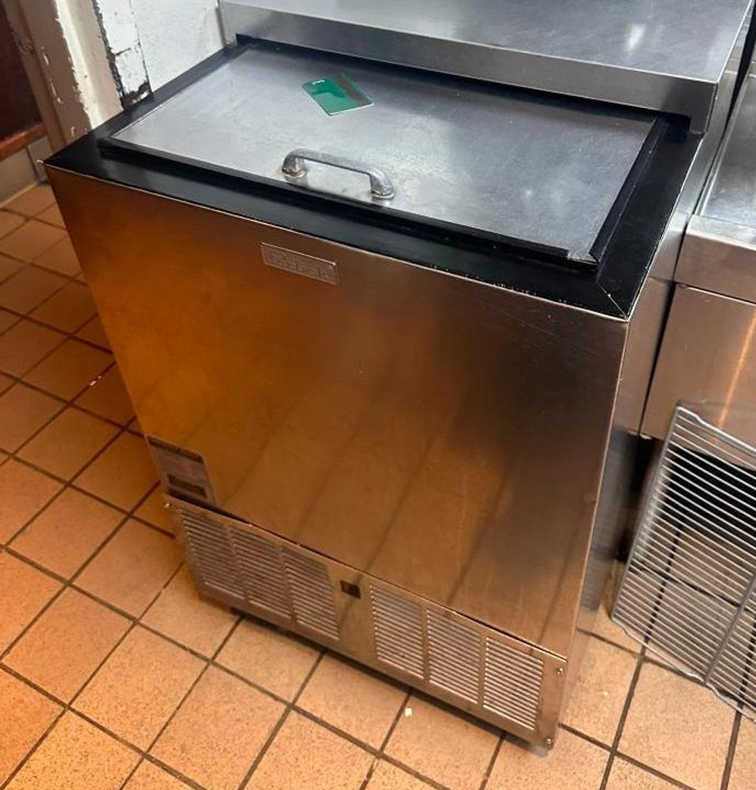 Image for Late Model Restaurant Equipment, Exc. Cond. Omaha