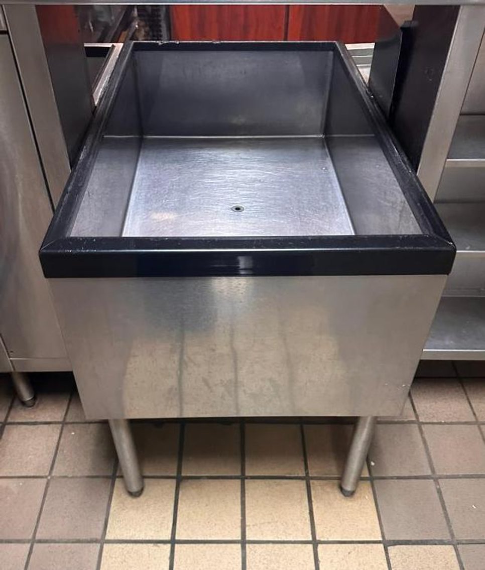 Image for Late Model Restaurant Equipment, Exc. Cond. Omaha