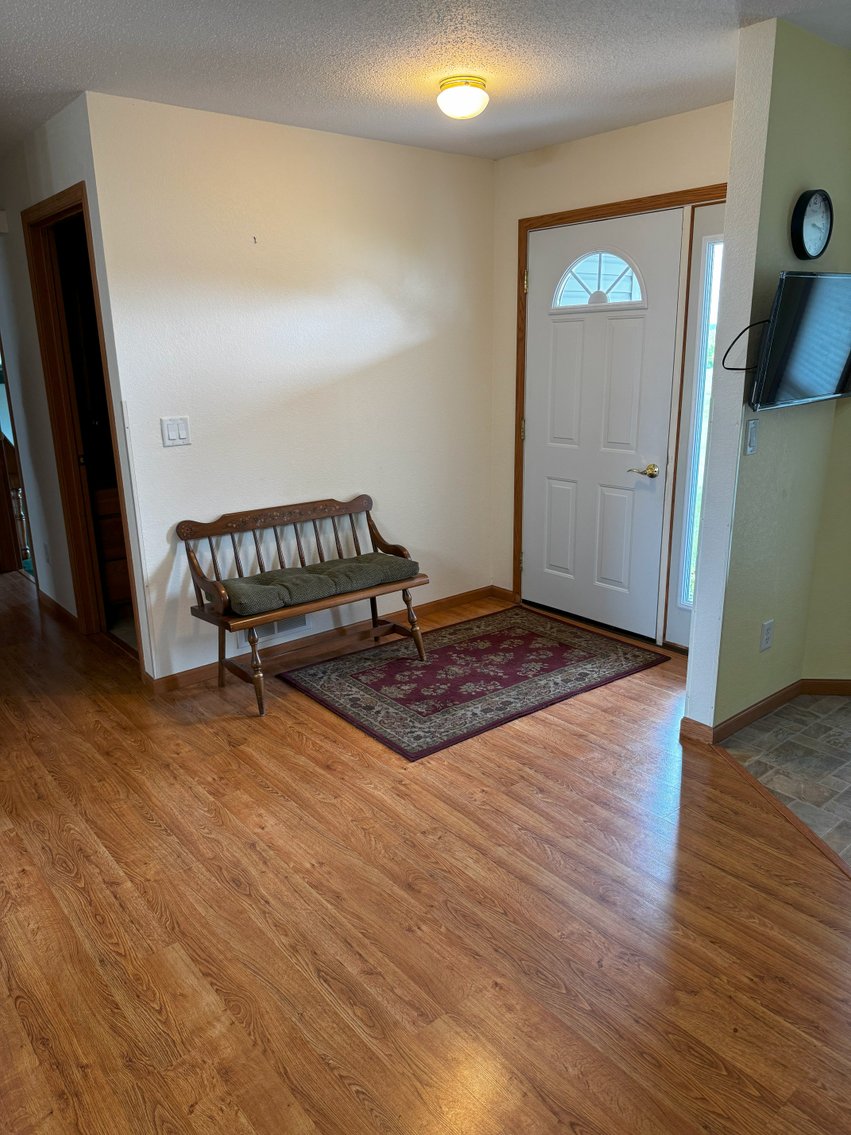 Image for Garry & Barb Schmidt Real Estate Auction