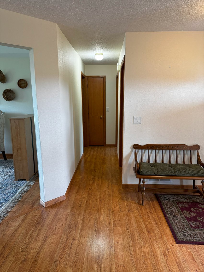 Image for Garry & Barb Schmidt Real Estate Auction